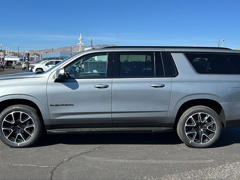New 2026 Chevrolet Suburban RST w/ RST Capability Package image 8