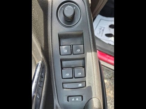 Used 2020 Chevrolet Trax LT w/ Sun & Sound Package AWD/4WD image 20