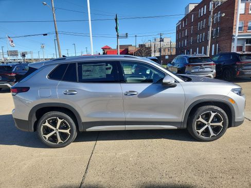 Used 2026 Volkswagen Tiguan SE image 6