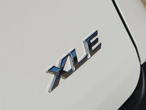 Used 2026 Toyota Sienna XLE image 16