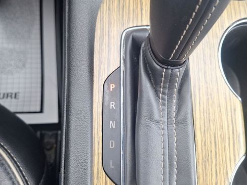 Used 2017 GMC Acadia Denali w/ Technology Package FWD image 36