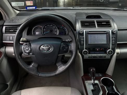 Used 2013 Toyota Camry XLE FWD image 13