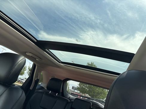 Used 2019 Ford Edge Titanium w/ Canadian Touring Package AWD/4WD image 18