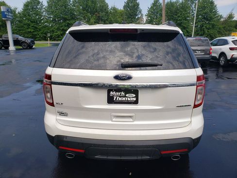 Used 2014 Ford Explorer XLT w/ Equipment Group 202A FWD image 6