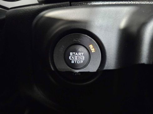 Used 2021 Jeep Wrangler Unlimited Sahara AWD/4WD image 18
