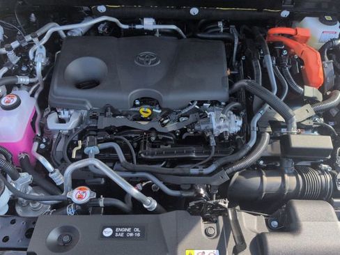 New 2025 Toyota RAV4 SE image 30