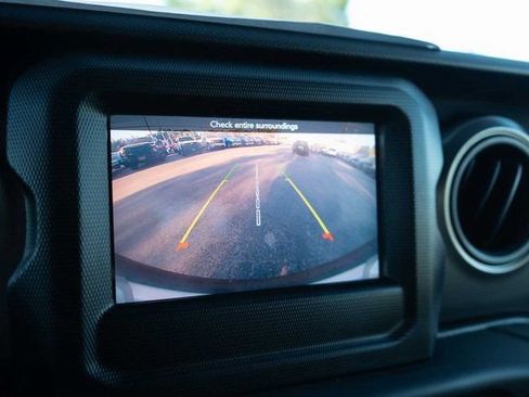 Used 2023 Jeep Wrangler Sport S image 21