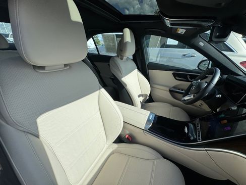 Certified 2025 Mercedes-Benz C 300 4MATIC Sedan image 17