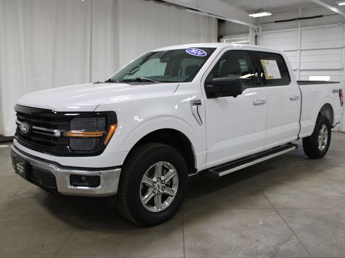 Used 2024 Ford F150 XLT w/ Tow/Haul Package AWD/4WD image 4