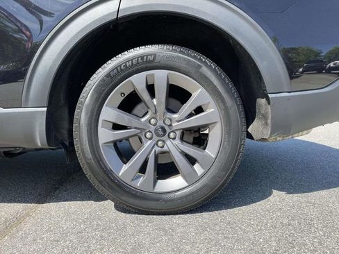 Certified 2023 Ford Explorer XLT w/ Equipment Group 202A AWD/4WD image 9