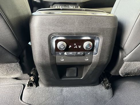 Certified 2022 GMC Yukon XL AT4 AWD/4WD image 21