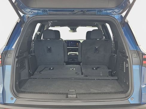 Used 2024 Chevrolet Traverse LT w/ Midnight/Sport Edition FWD image 14