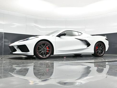 Used 2023 Chevrolet Corvette Stingray Premium Cpe w/ Z51 Performance Package RWD image 42