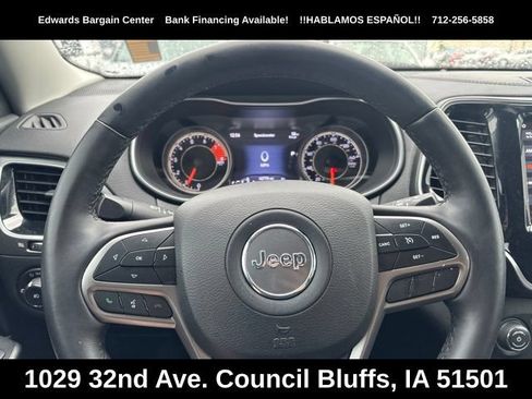 Used 2019 Jeep Cherokee Limited AWD/4WD image 13
