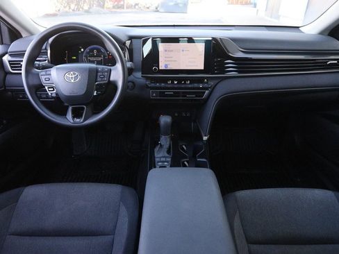 Used 2025 Toyota Camry LE image 22