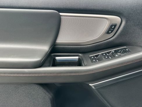 Certified 2025 Ford Expedition Active image 12