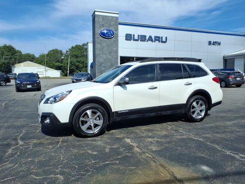 Used 2014 Subaru Outback 2.5i Limited AWD/4WD image 4
