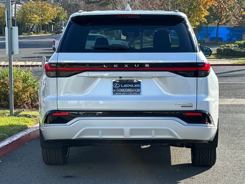 New 2026 Lexus TX 500h AWD image 5