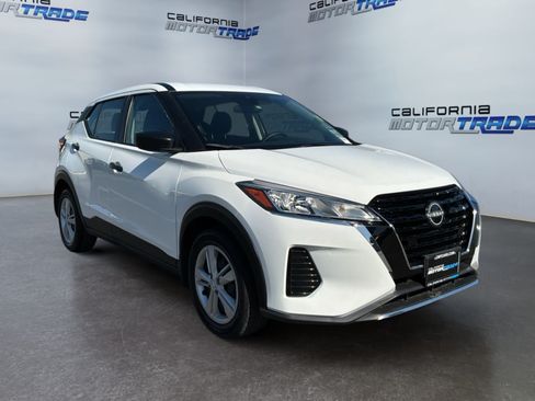 Used 2024 Nissan Kicks S FWD image 3