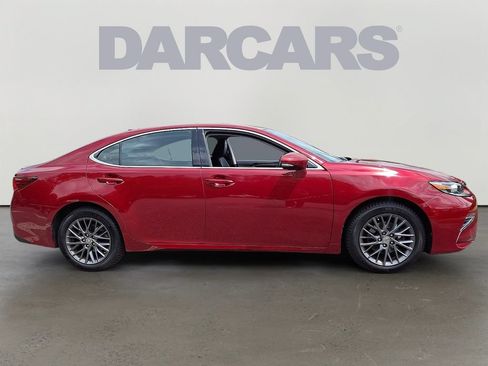 Used 2018 Lexus ES 350 w/ Navigation System Package FWD image 5