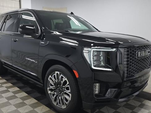 Used 2023 GMC Yukon Denali Ultimate image 4