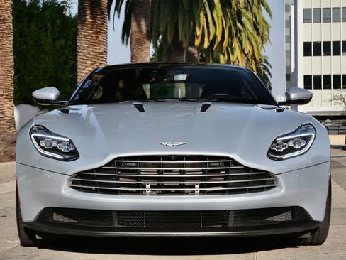 Used 2018 Aston Martin DB11 V12 image 7