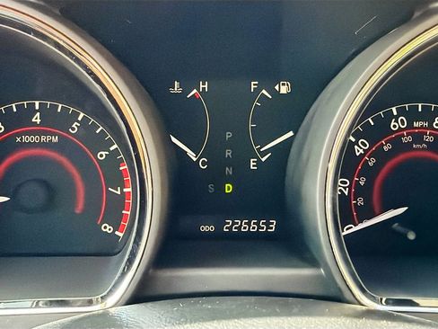 Used 2013 Toyota Highlander Limited AWD/4WD image 17