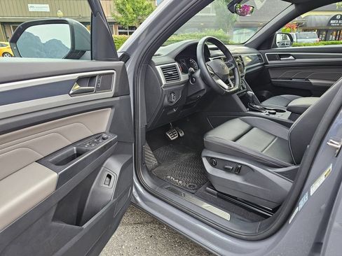 Used 2021 Volkswagen Atlas Cross Sport SE w/ Panoramic Sunroof Package AWD/4WD image 21