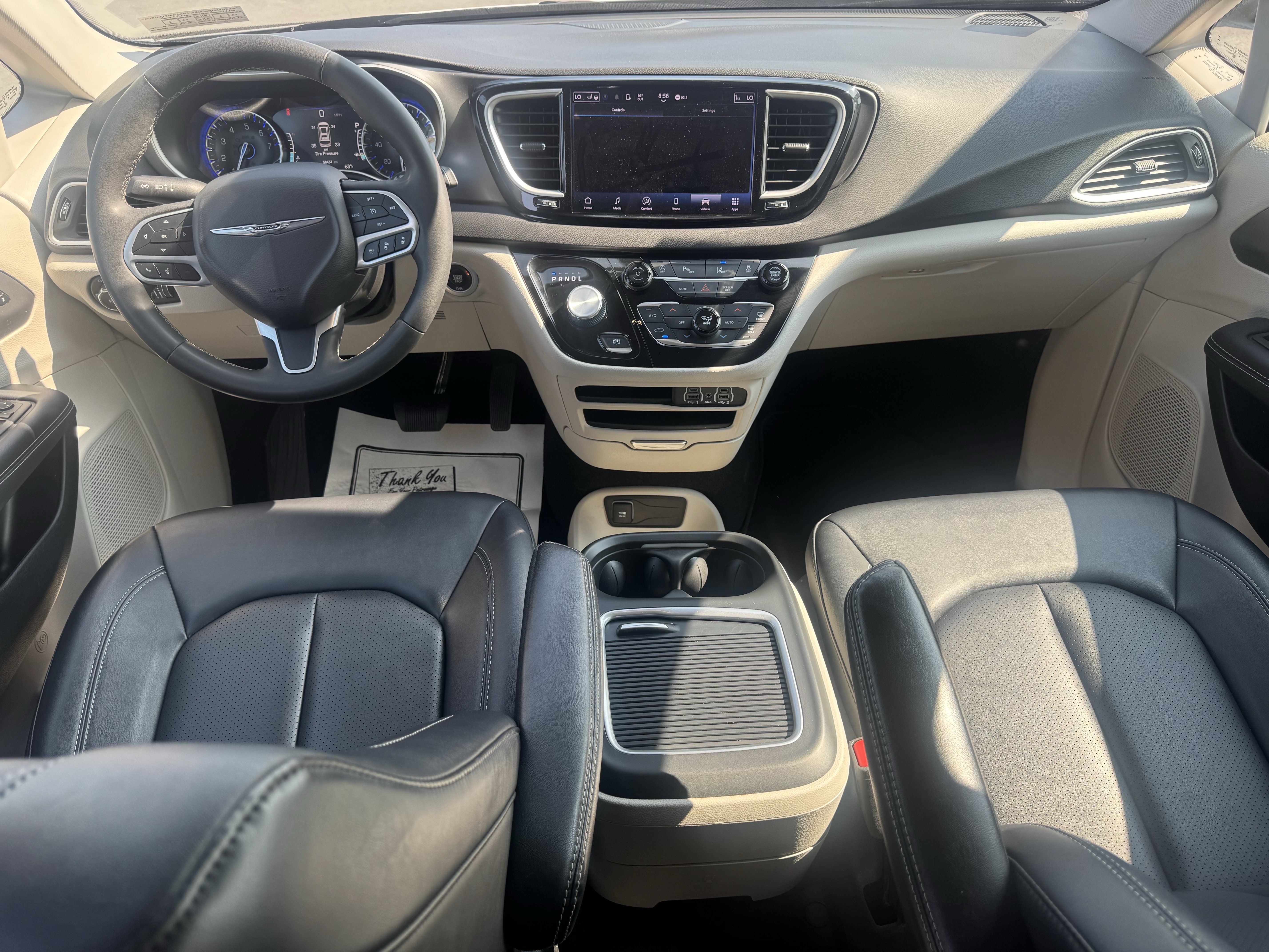 Used 2024 Chrysler Pacifica Touring-L FWD image 15