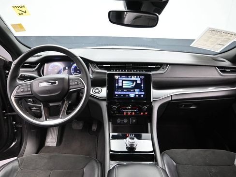 Used 2023 Jeep Grand Cherokee L Laredo RWD image 20