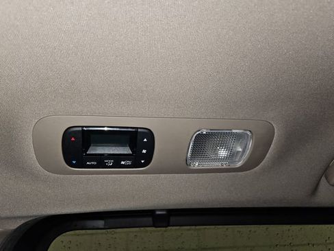 Used 2018 Honda Odyssey Touring image 16