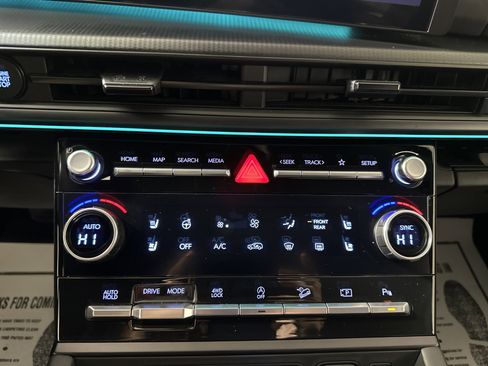 Used 2024 Hyundai Santa Fe Calligraphy image 18