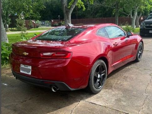 Used 2016 Chevrolet Camaro LT w/ Technology Package RWD image 2