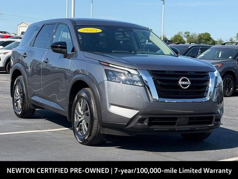 Used 2025 Nissan Pathfinder S FWD image 2