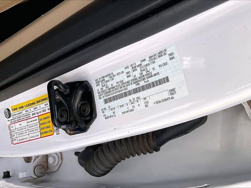 Used 2015 Ford F150 Lariat w/ Equipment Group 501A Mid image 33