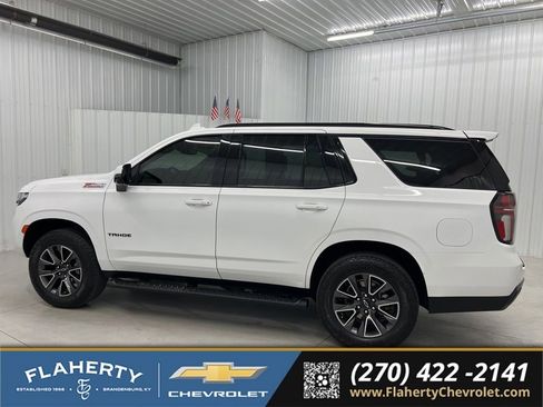 Used 2023 Chevrolet Tahoe Z71 w/ Luxury Package AWD/4WD image 5