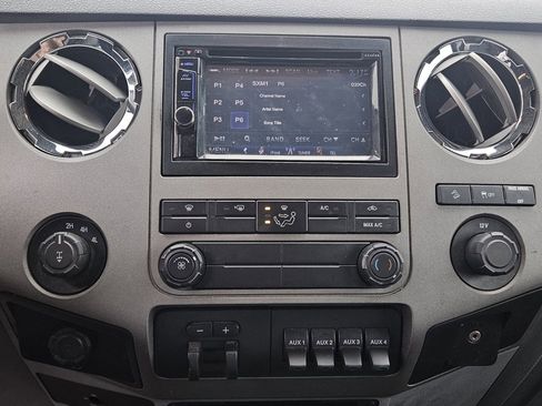 Used 2012 Ford F250 XLT w/ FX4 Off Road Pkg image 18