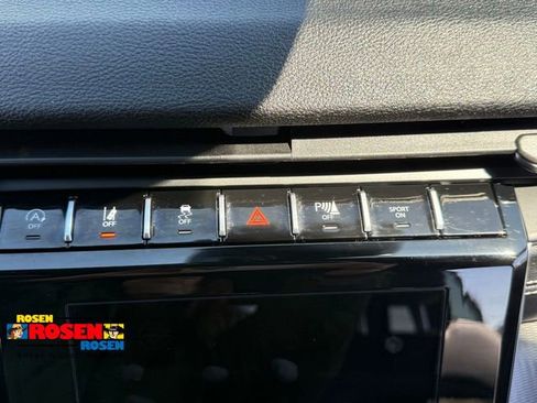Used 2025 Jeep Grand Cherokee Altitude AWD/4WD image 22