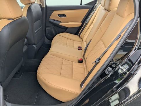 New 2025 Nissan Sentra SV w/ SV Premium Package FWD image 27