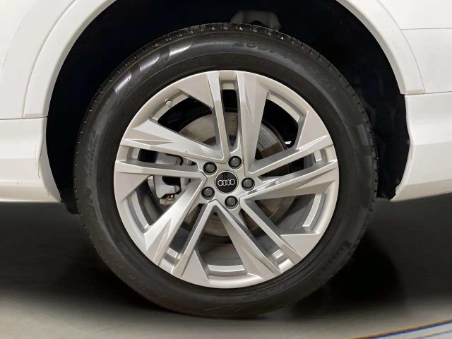 Used 2023 Audi Q7 2.0T Premium w/ Convenience Package AWD/4WD image 94