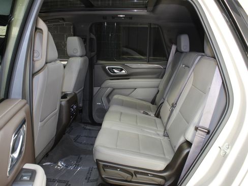 Used 2021 Chevrolet Tahoe LT w/ LT Signature Package image 37