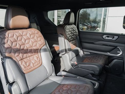 New 2026 Nissan Armada Platinum image 24