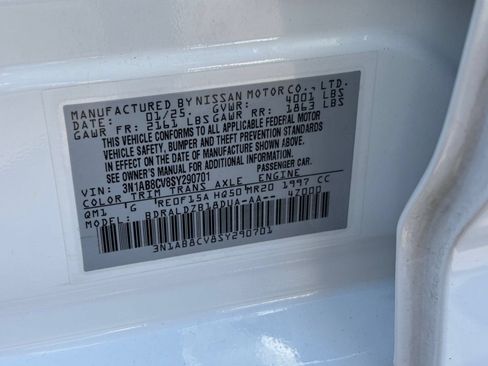 Used 2025 Nissan Sentra SV FWD image 27