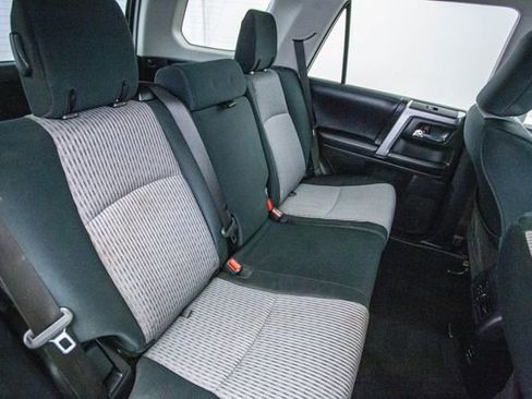 Used 2016 Toyota 4Runner 4WD 4dr V6 SR5 image 27