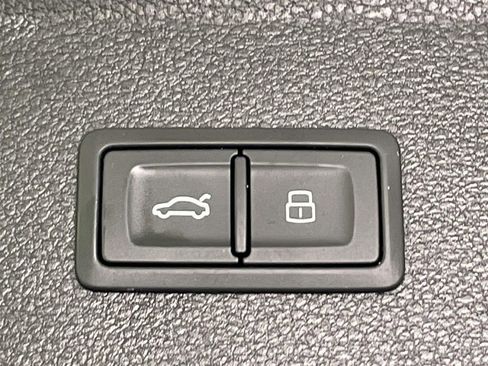 Certified 2023 Audi Q5 2.0T Premium w/ Convenience Package image 21