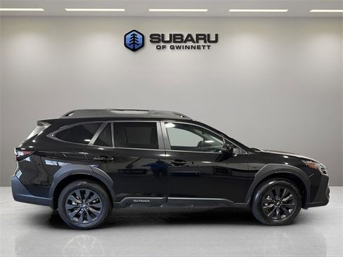 Used 2025 Subaru Outback Onyx Edition XT w/ Tech Package 2 image 6