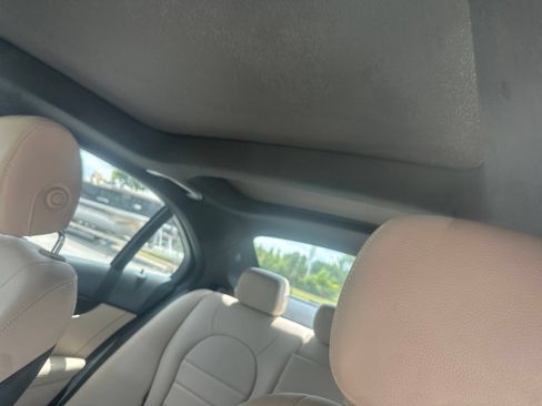 Used 2019 Mercedes-Benz C 300 4MATIC Sedan image 14