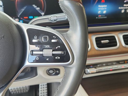 Used 2020 Mercedes-Benz GLS 580 4MATIC image 27