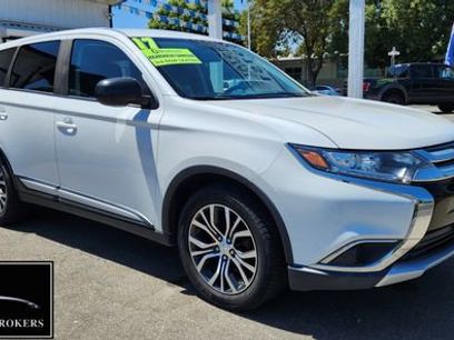 Used 2017 Mitsubishi Outlander ES