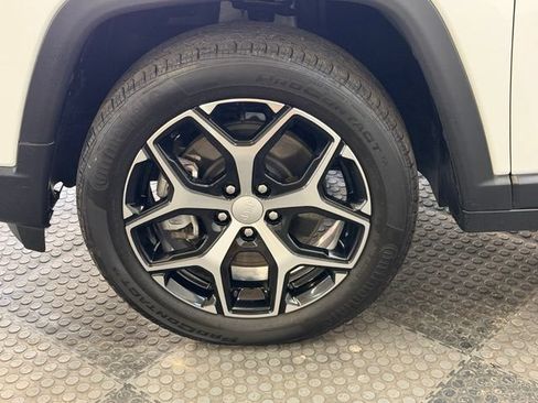 Certified 2024 Jeep Compass Limited AWD/4WD image 15